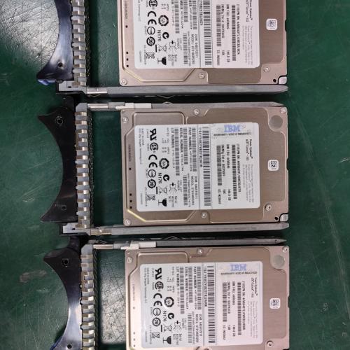 IBM 44V6845 146Gb 15K RPM SAS 2.5in SFF-1 HDD